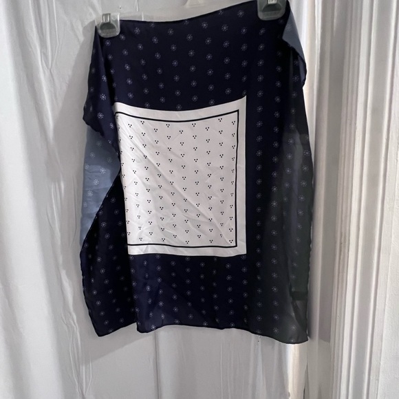 ELA accessories scarf - Picture 1 of 3